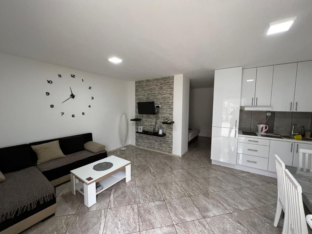 Aurora Apartment Sombor Eksteriør billede